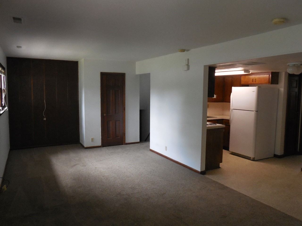 1116 W 29th Ter - Photo 2 of 7