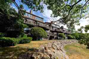 featured image of 24 Ships View Ter