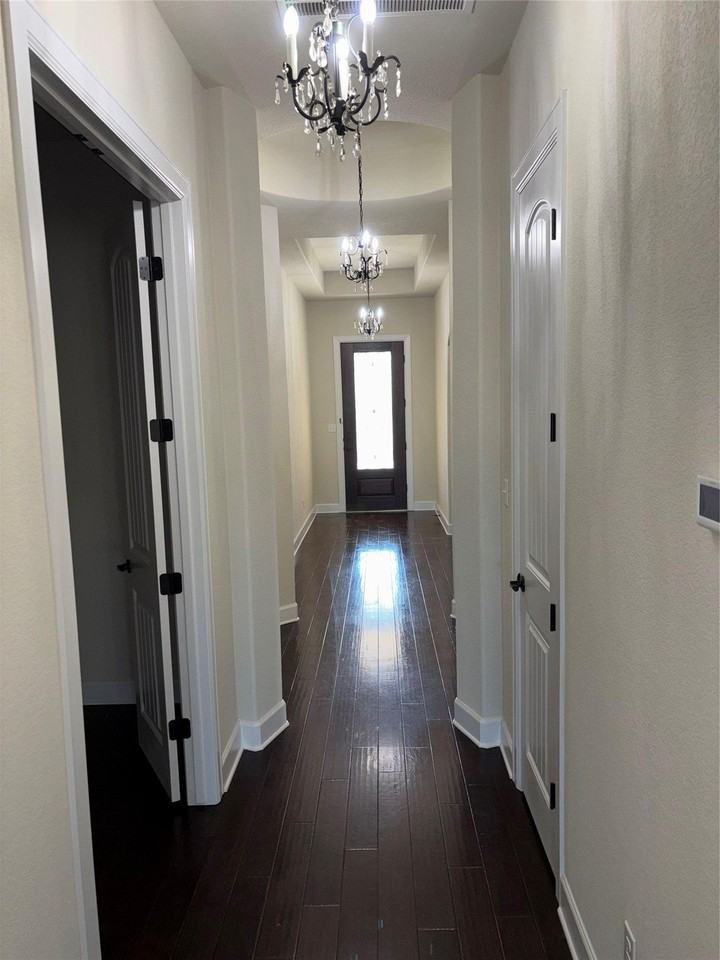 509 Fair Oaks Dr - Photo 4 of 27