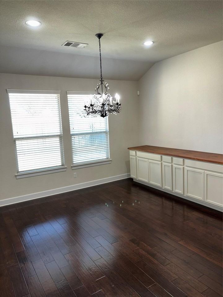 509 Fair Oaks Dr - Photo 6 of 27