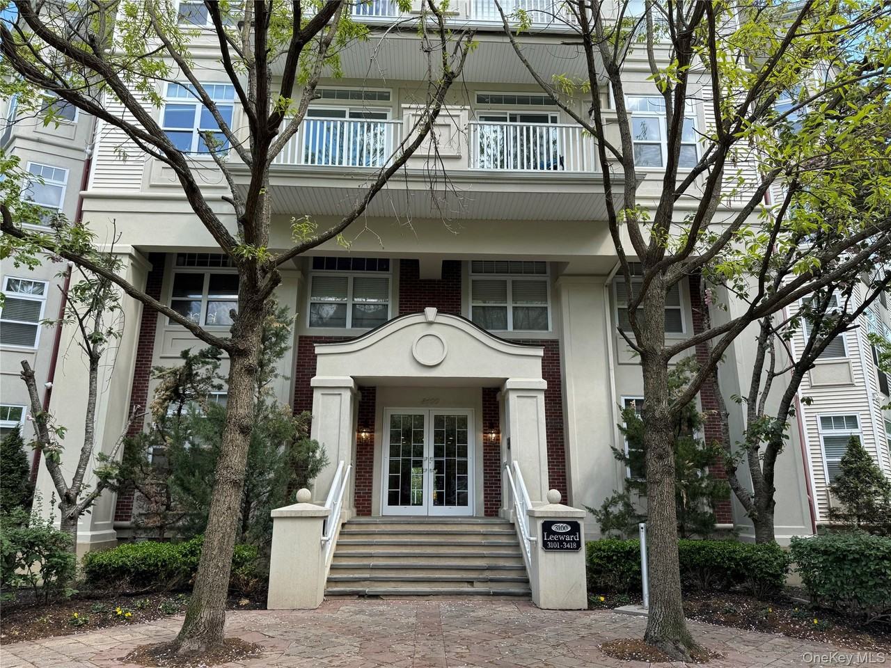 3111 Leeward Dr
