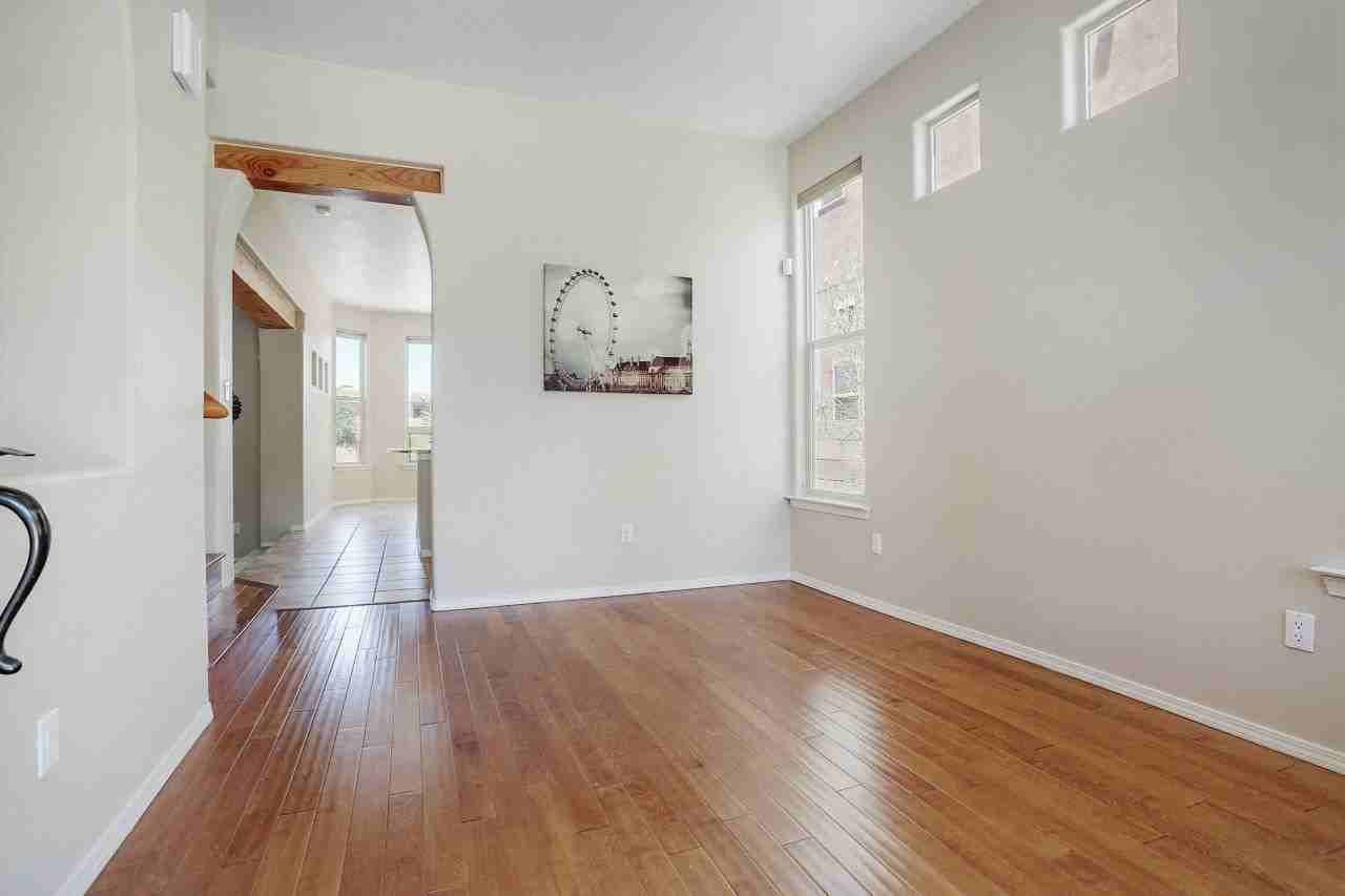 6215 Goldfield Pl Ne - Photo 4 of 31