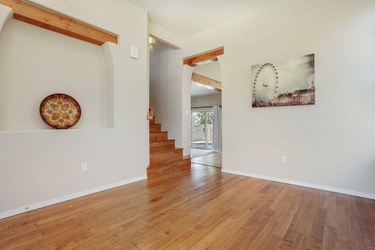 6215 Goldfield Pl Ne - Photo 5 of 31