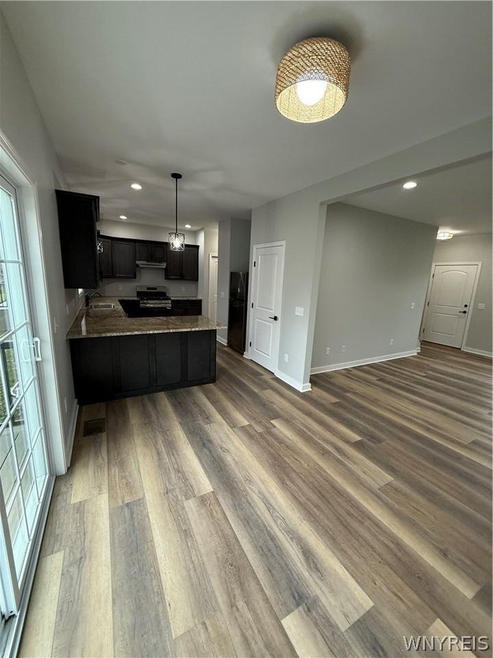 5156 Berg Rd - Photo 6 of 31