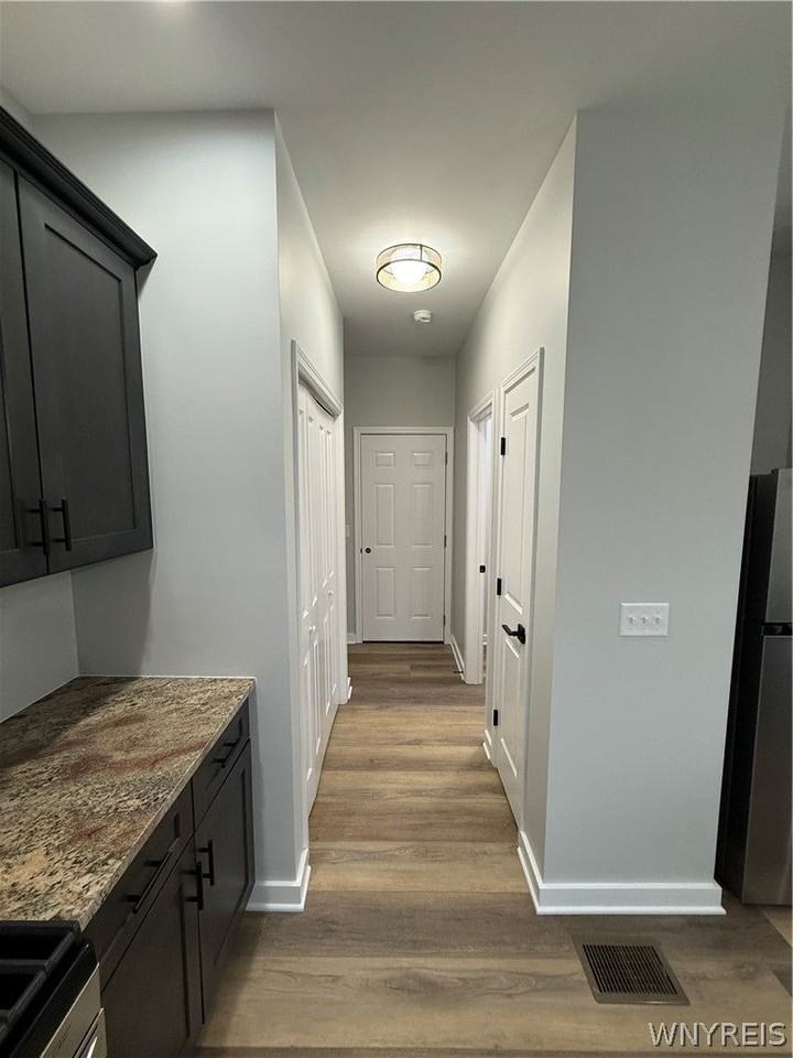 5156 Berg Rd - Photo 7 of 31