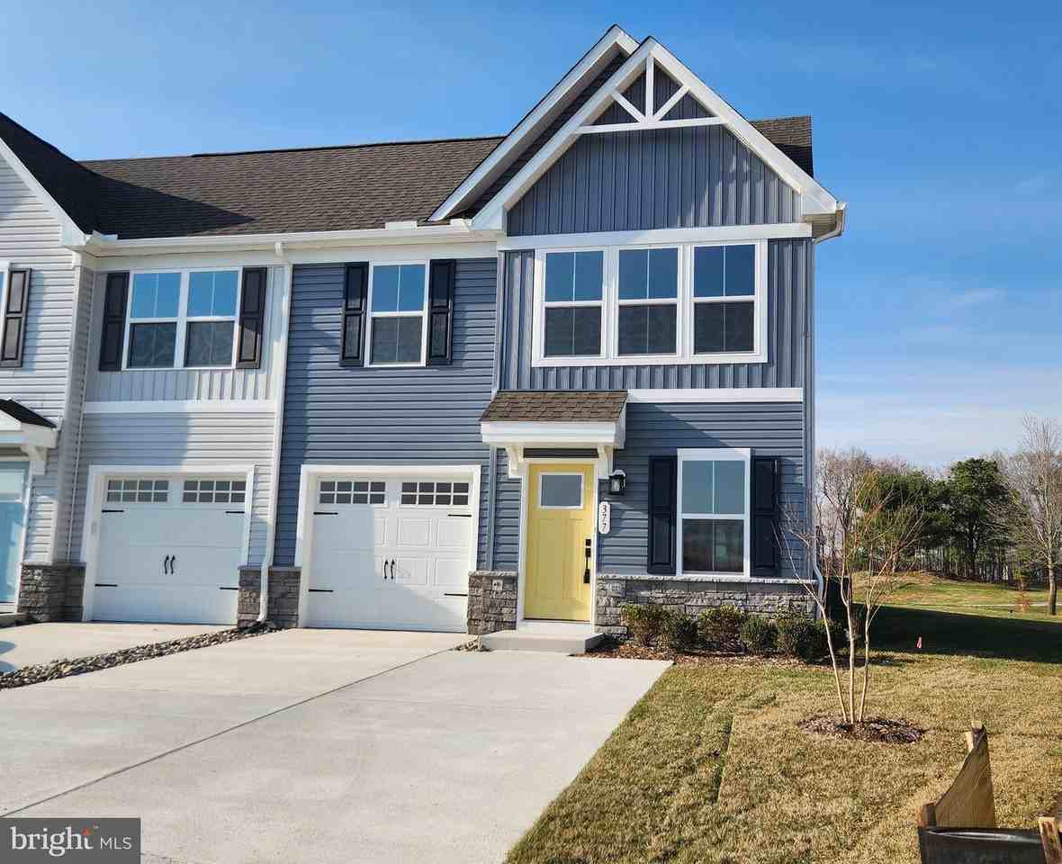 377 Waterside Sq - Photo 5 of 23