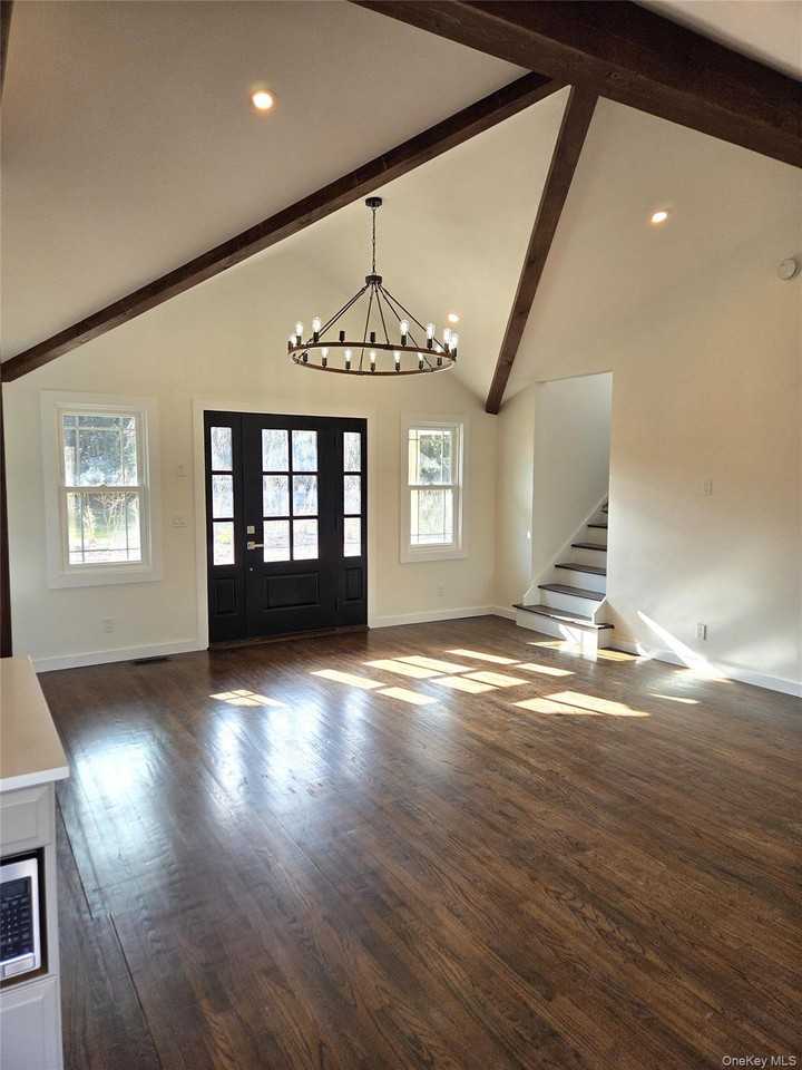 85 Lewis Rd - Photo 3 of 22