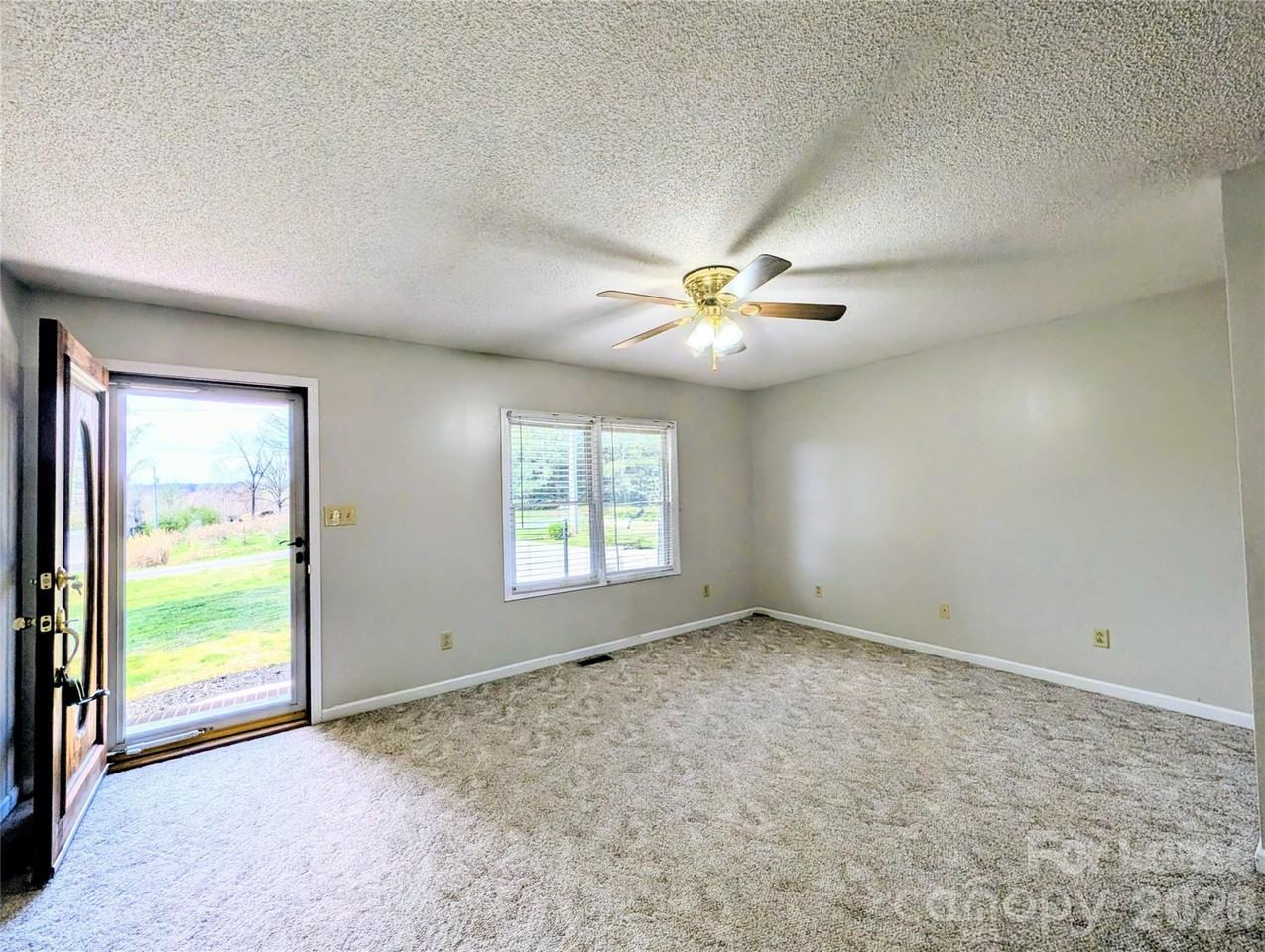 3664 Wyant Rd - Photo 3 of 14