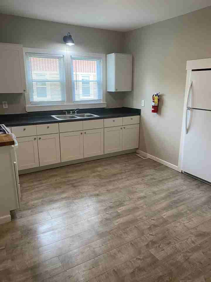 68 W University St - Photo 4 of 16