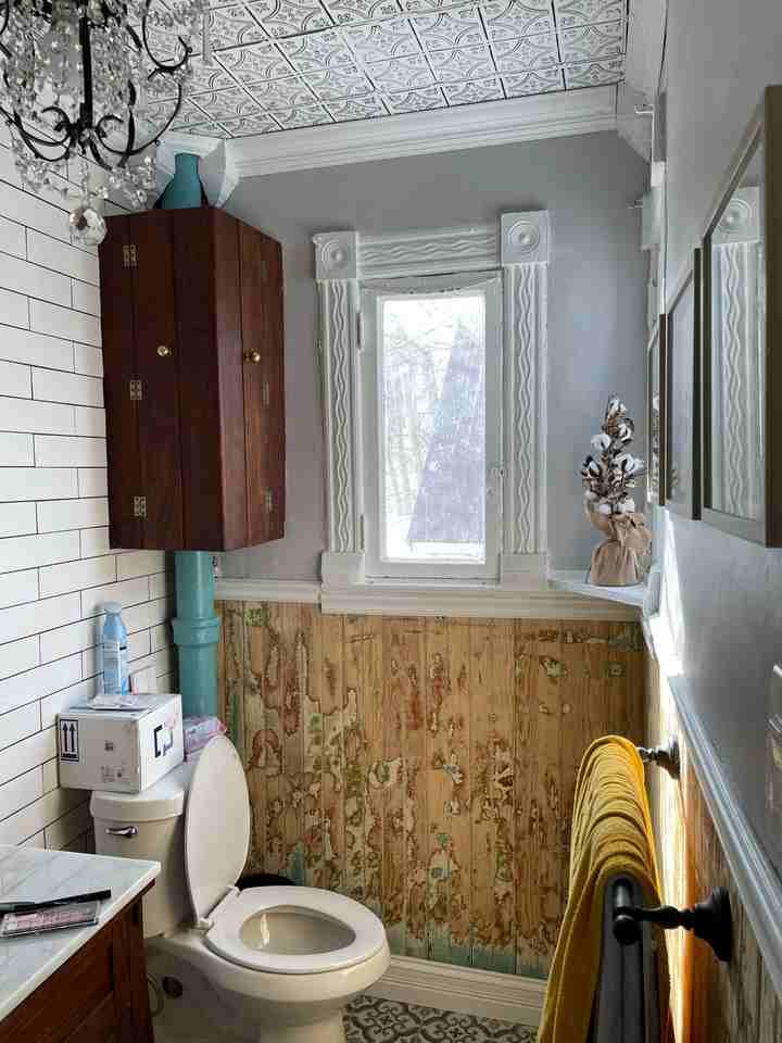 129 W 4th St - Photo 3 of 13