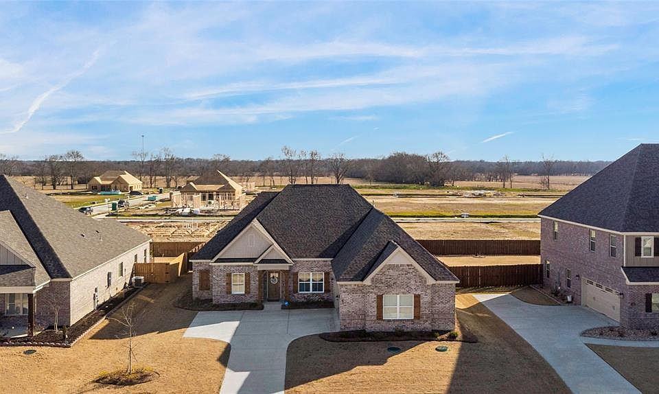 85 Bernard St - Photo 2 of 25