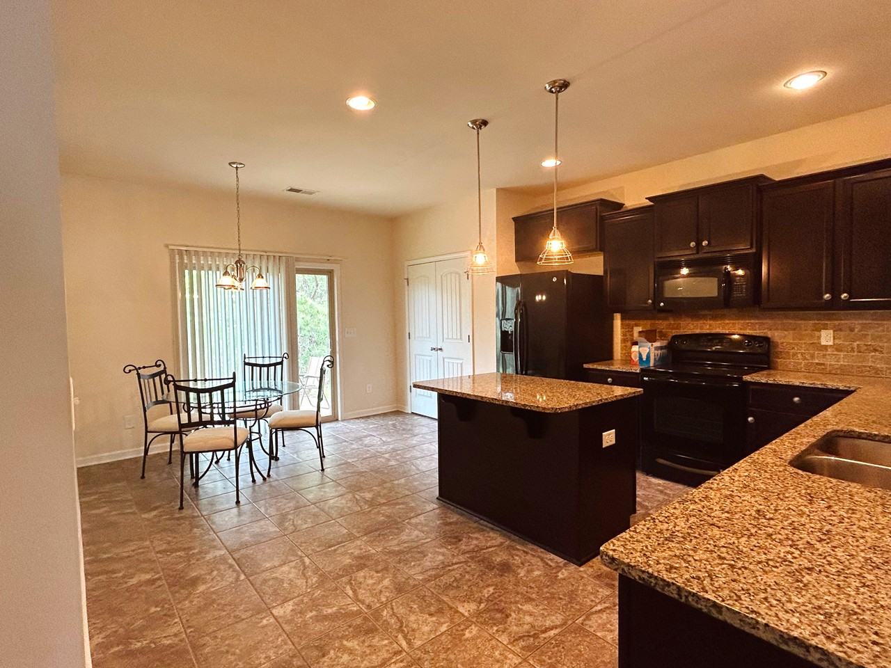 337 Chesser Loop Rd - Photo 4 of 12