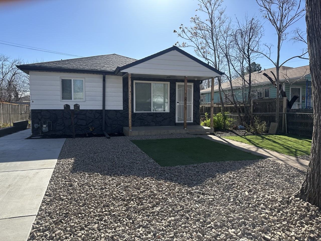 1608 Kingston St #A - Photo 3 of 12