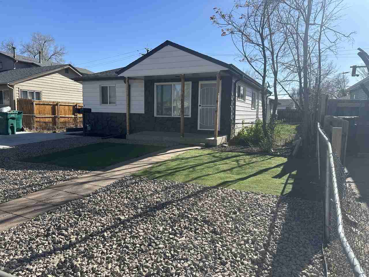 1608 Kingston St #A - Photo 5 of 12