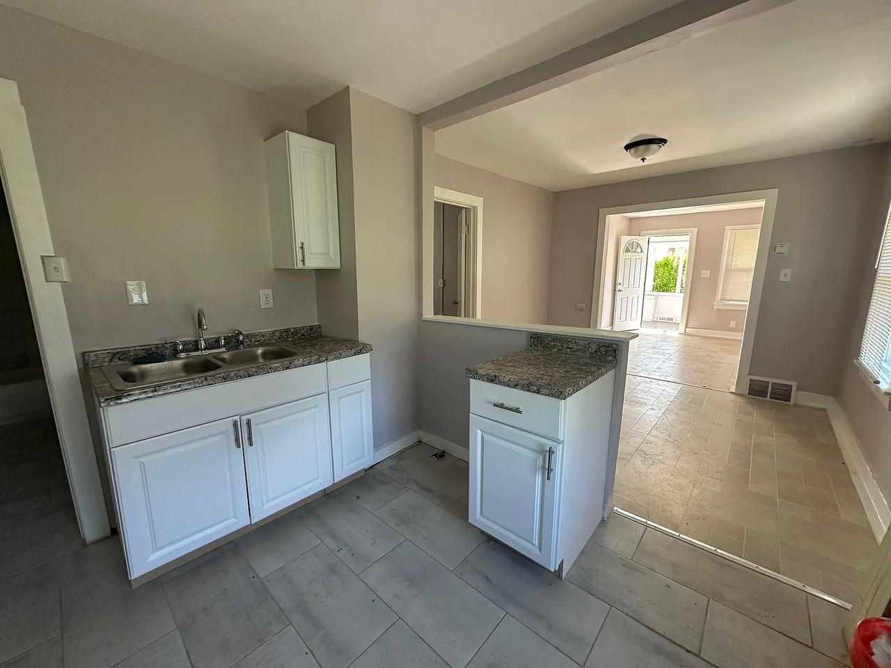 4167 Isabelle St - Photo 2 of 7