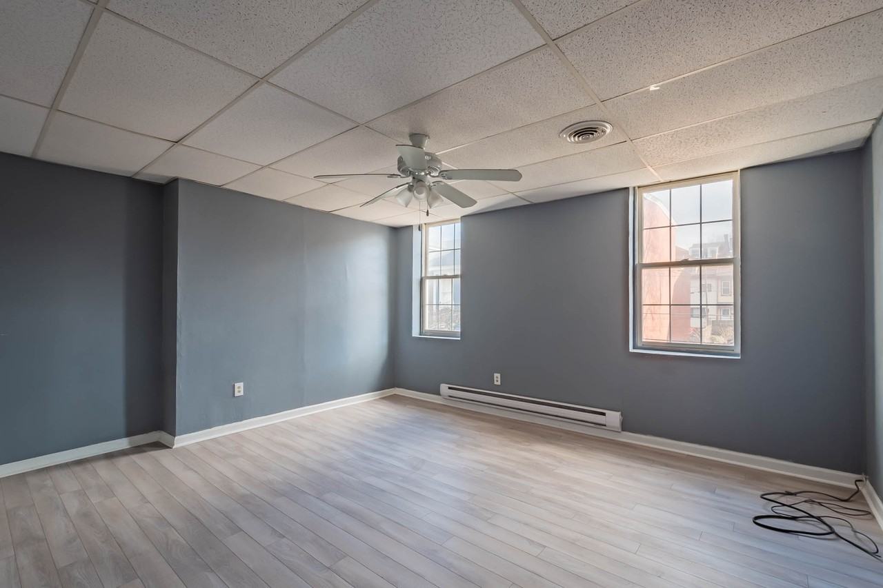 5139 Carnegie St #2 - Photo 3 of 21