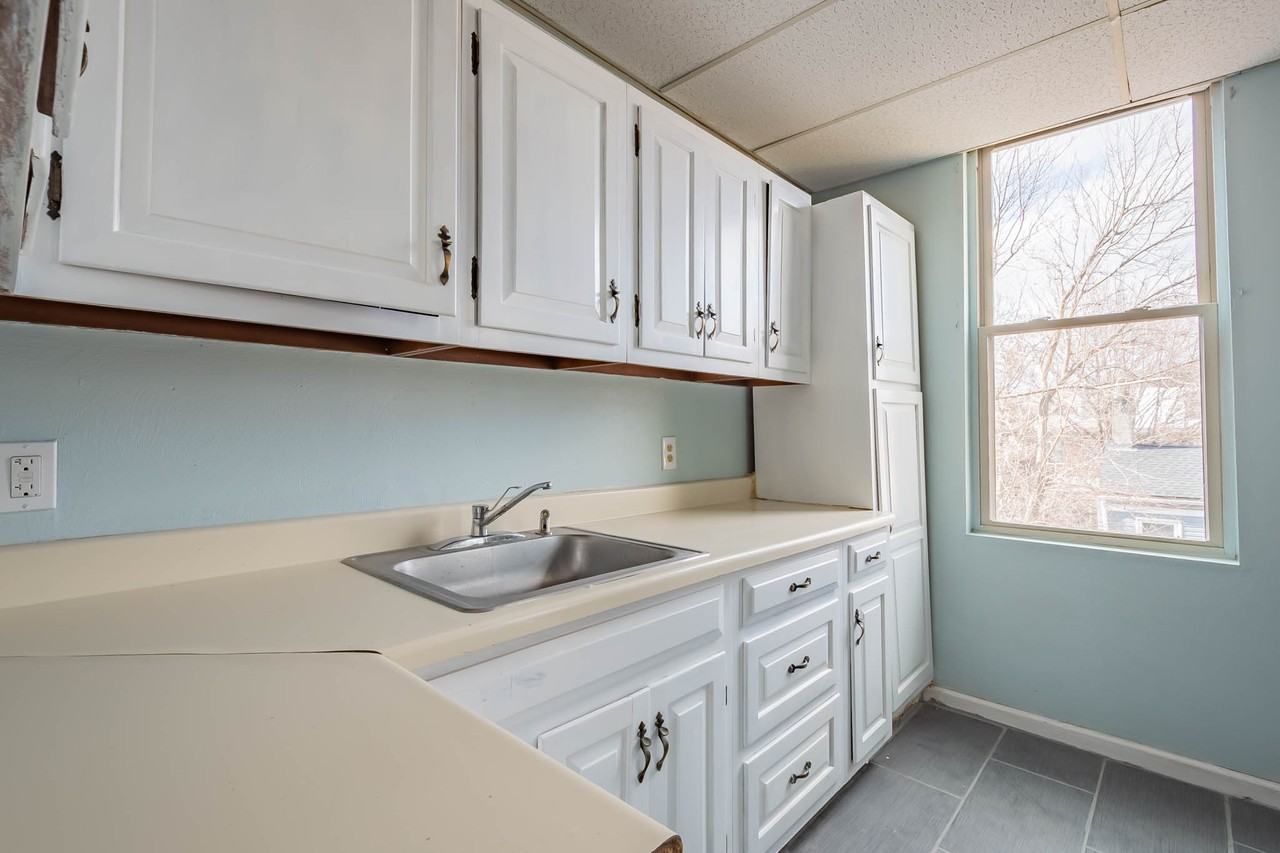 5139 Carnegie St #2 - Photo 7 of 21