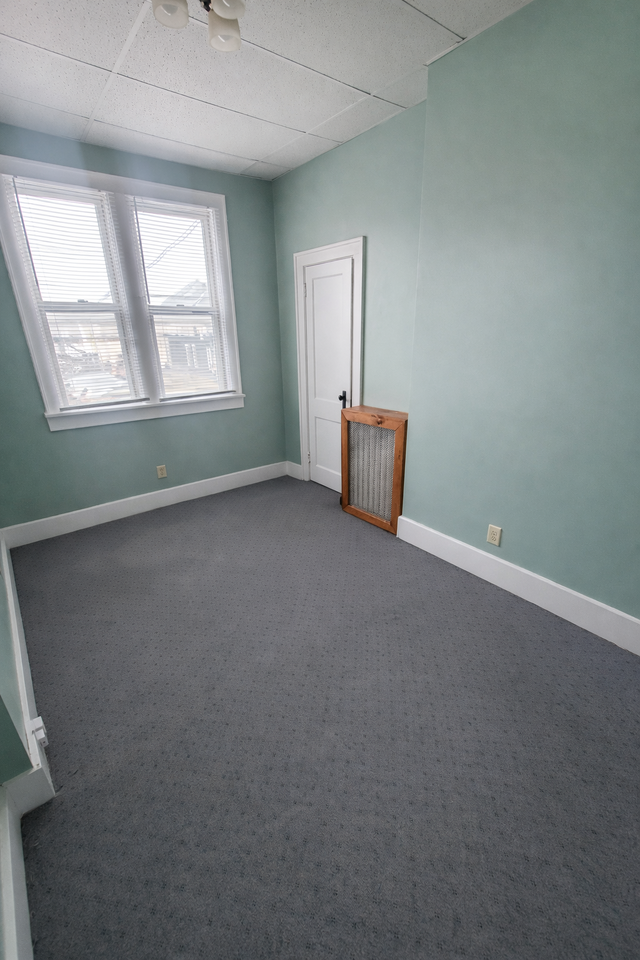 1330 Locust St #1 - Photo 4 of 7