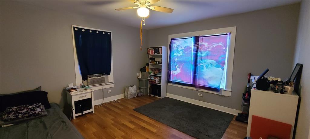 915 University Ave #A - Photo 3 of 5