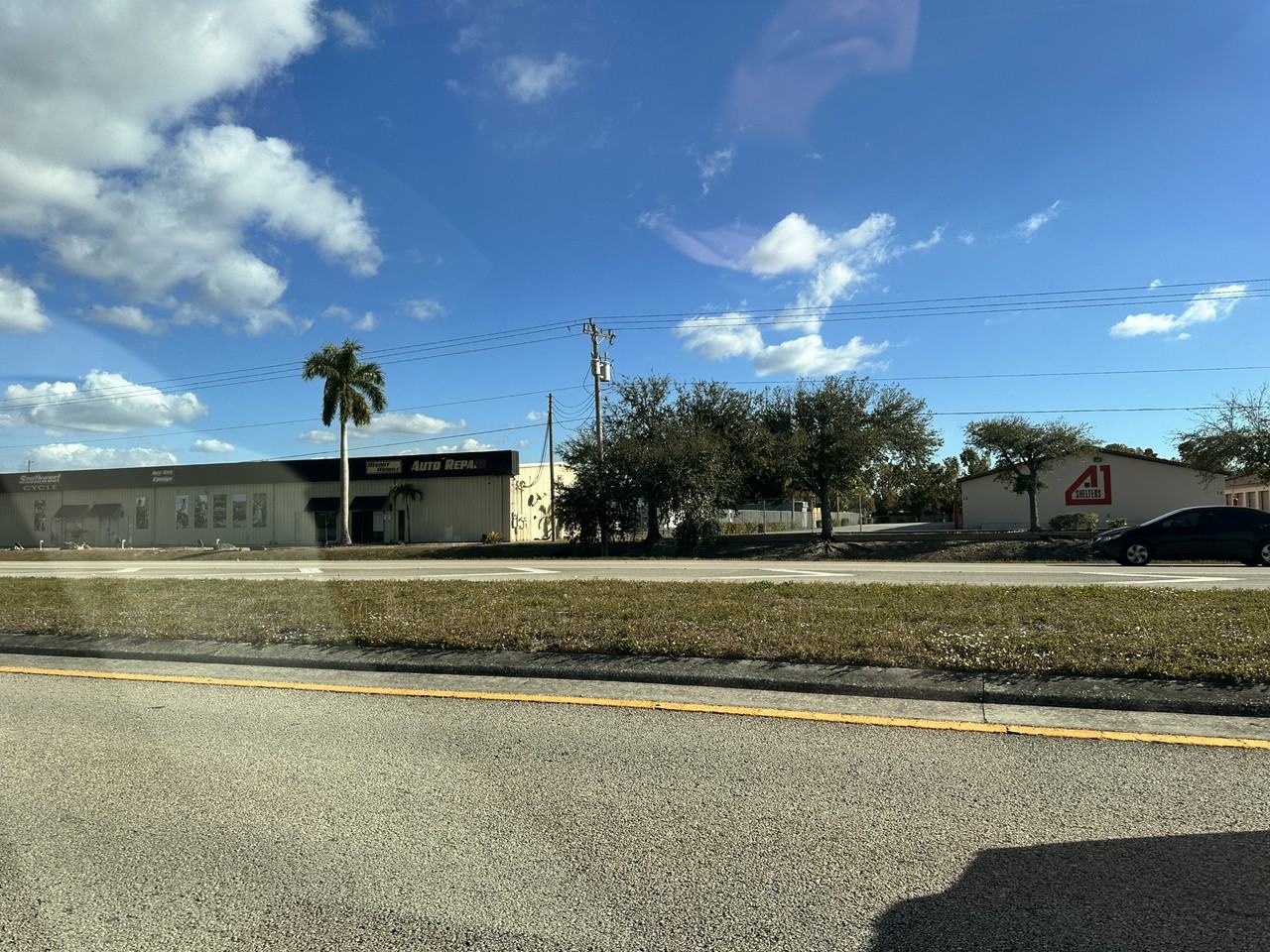 620 Ne 15th Ave - Photo 2 of 13