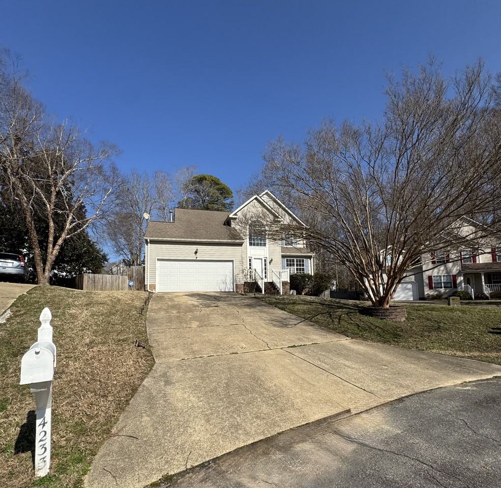 4233 Rosewood Ct - Photo 3 of 25