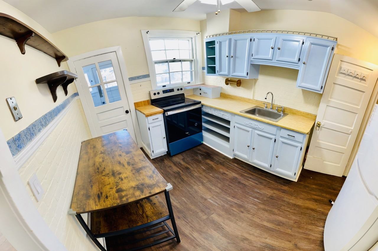 1422 Markley St - Photo 7 of 13