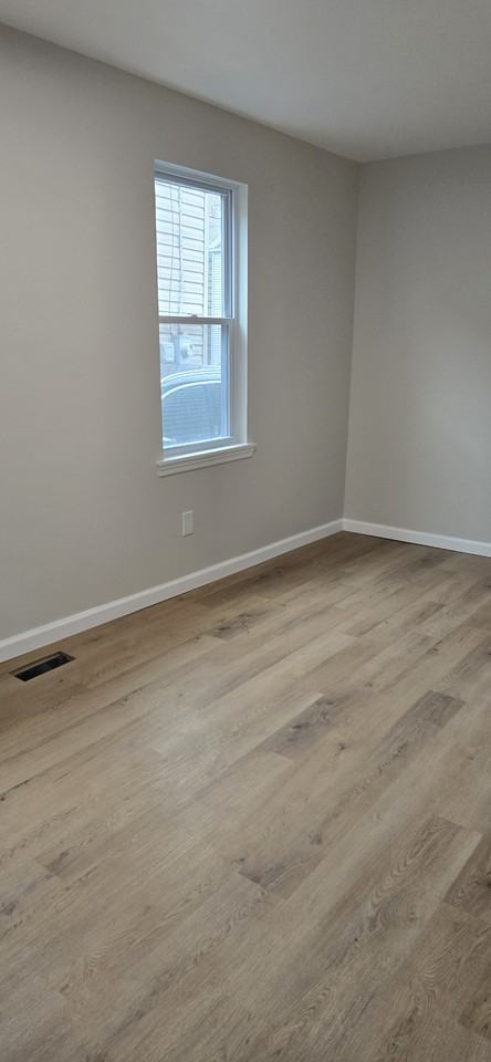 33 James St #1 - Photo 2 of 8