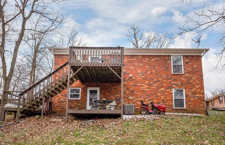 340 Hillcrest Dr - Photo 7 of 14