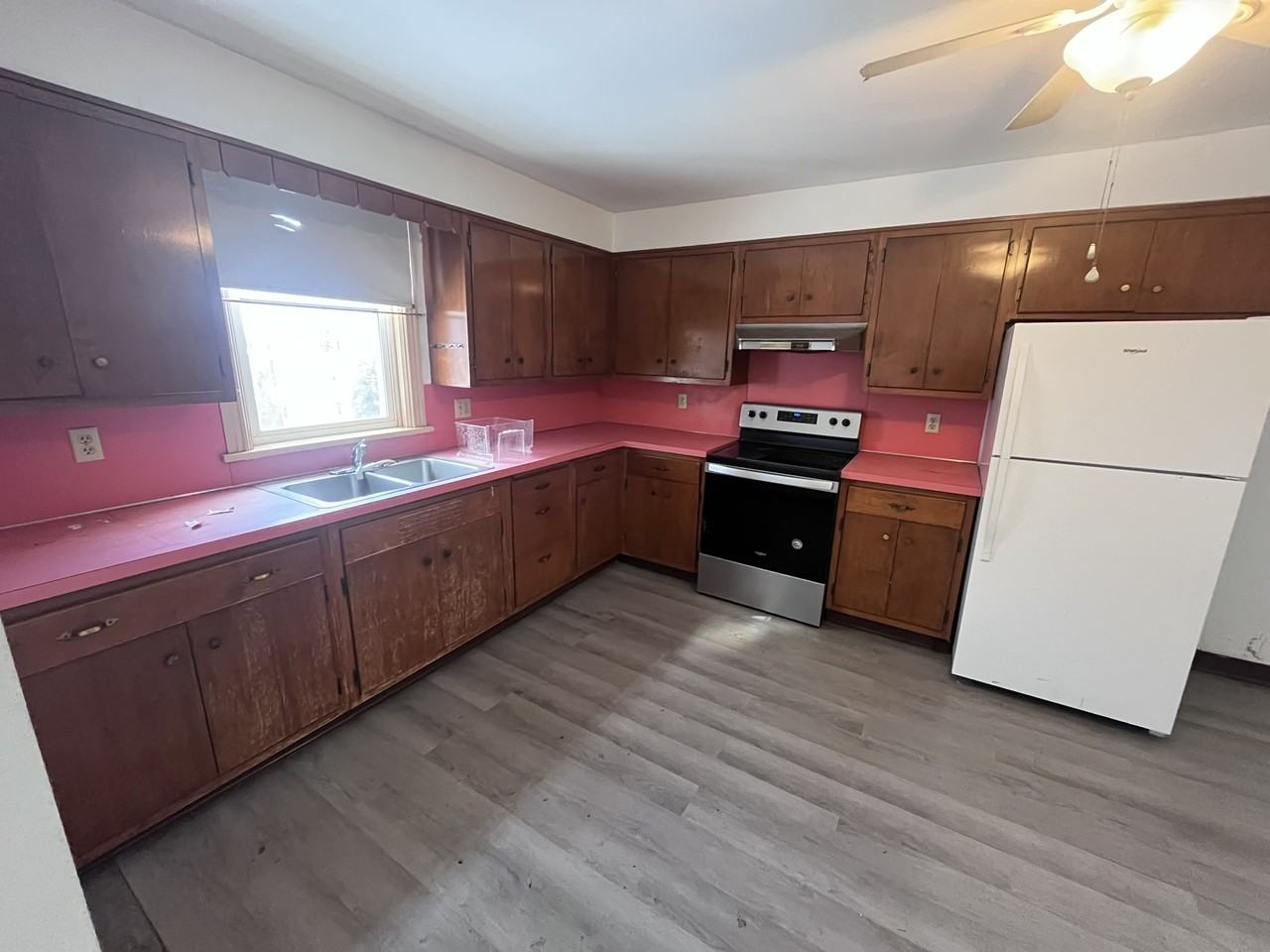 210 N Main St #C - Photo 4 of 19