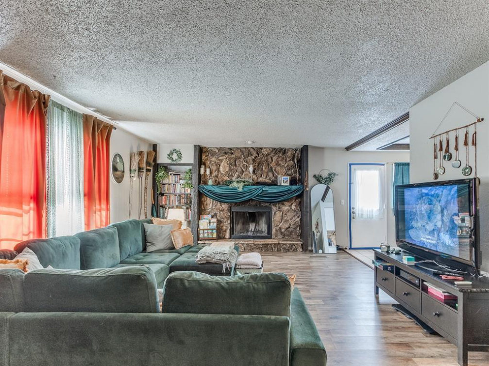 6916 Woodlake Dr #6920 - Photo 2 of 25