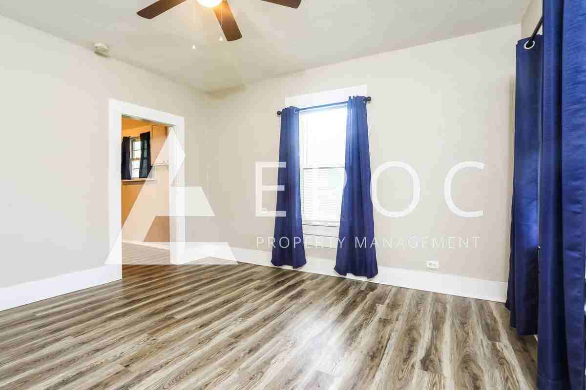 1925 Proctor Ave - Photo 6 of 15