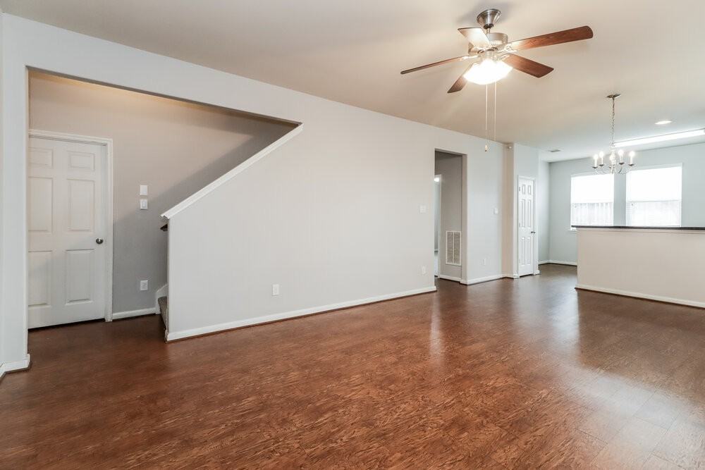 9446 Green Mills Dr - Photo 5 of 17