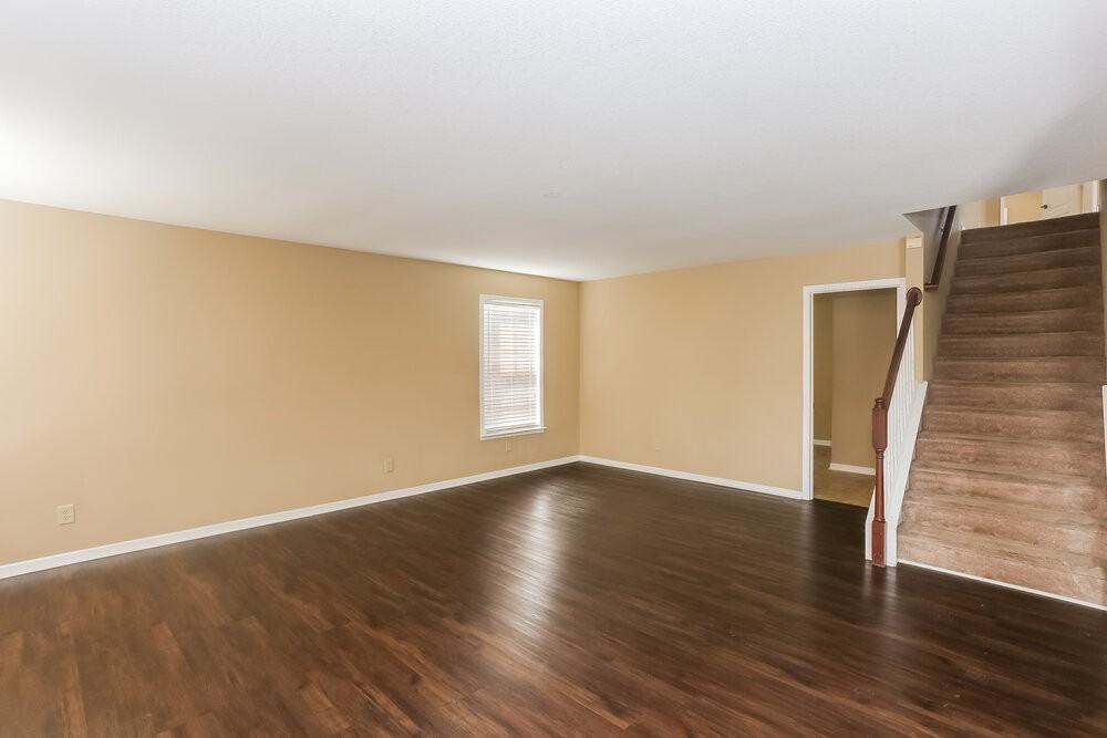 3118 Bamburgh Ct - Photo 5 of 15