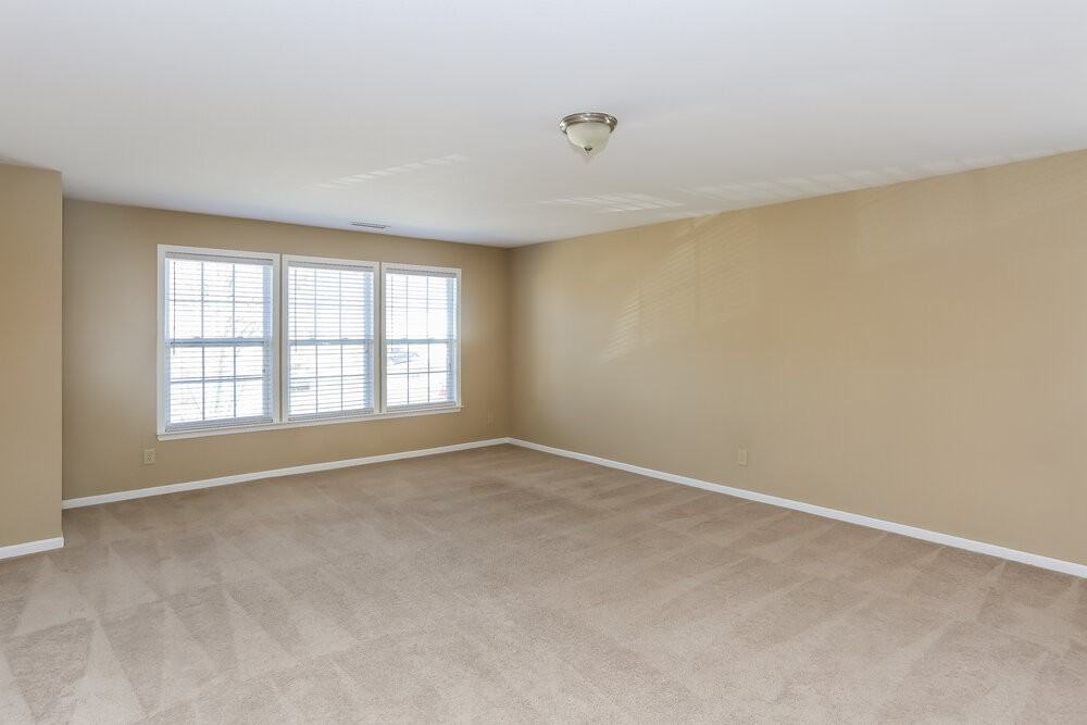 3118 Bamburgh Ct - Photo 6 of 15