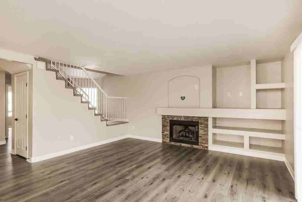 10438 W Georgia Ave - Photo 4 of 17