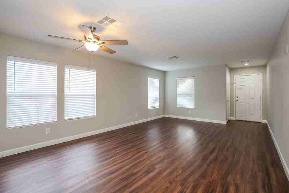 5016 Charlo Dr - Photo 4 of 16