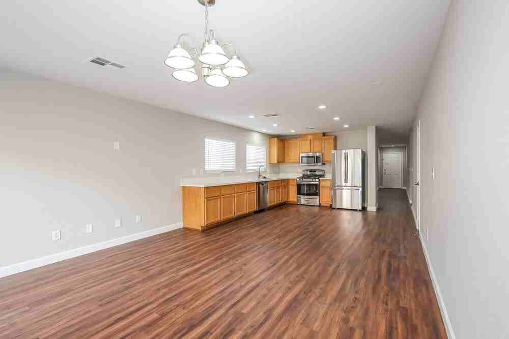 5016 Charlo Dr - Photo 5 of 16