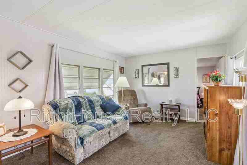 77 Wildwood Ln - Photo 6 of 40