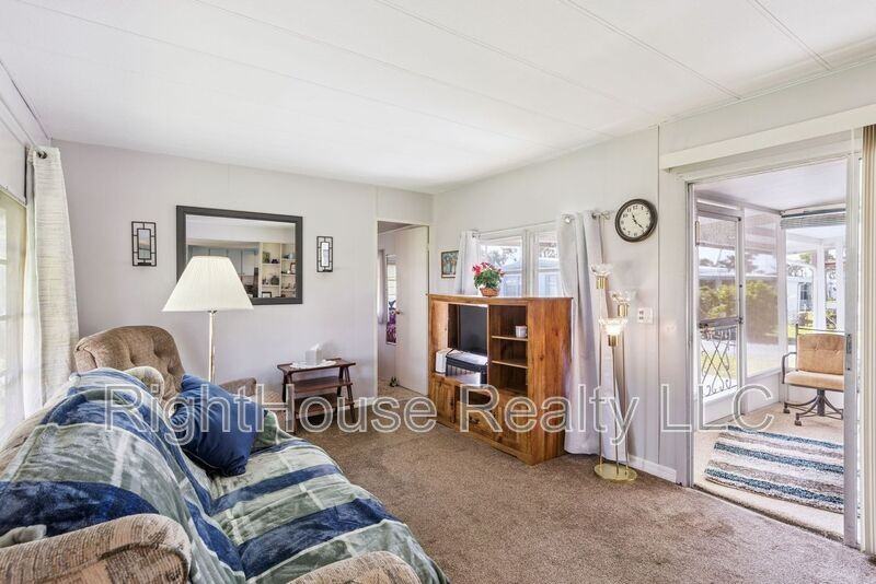 77 Wildwood Ln - Photo 7 of 40