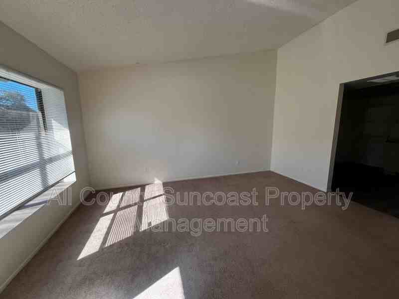 529 E Curlew Pl - Photo 3 of 10