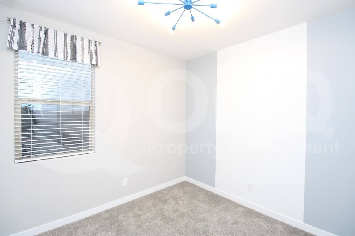 4136 N 94th Ave - Photo 3 of 10