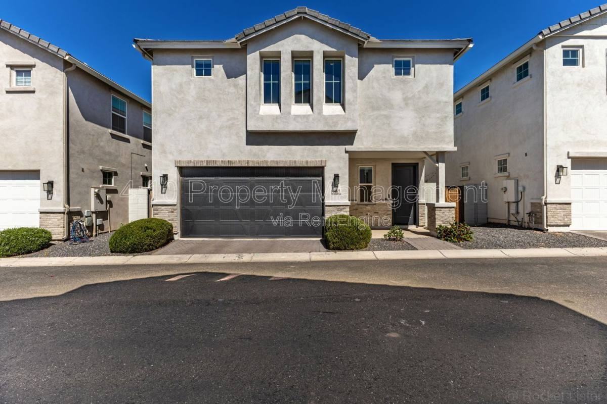 5557 S Dillon - Photo 2 of 10