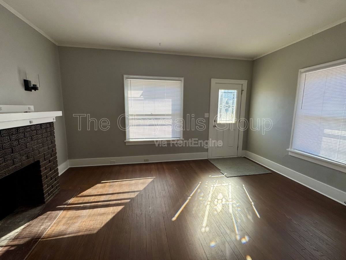 224 W Campbell St - Photo 2 of 5