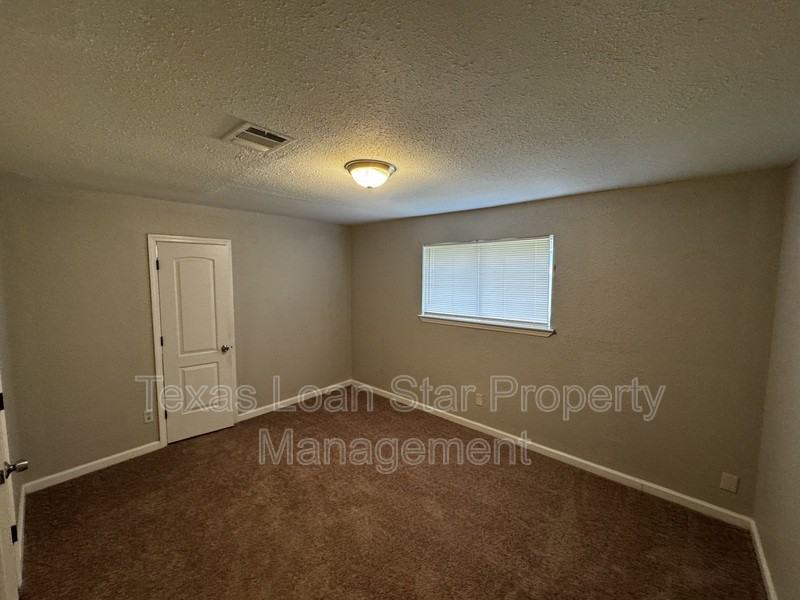 1922 Bunzel St - Photo 7 of 16