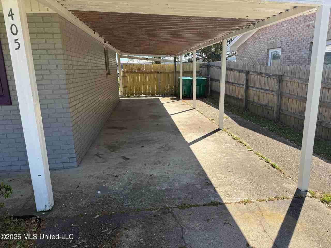 405 Mcguire Cir - Photo 5 of 19