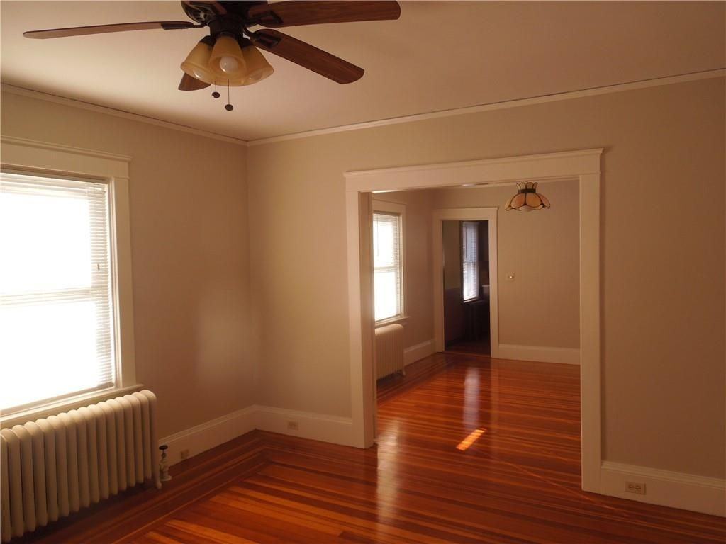 44 Gentian Ave - Photo 5 of 11