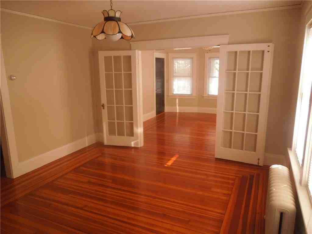 44 Gentian Ave - Photo 6 of 11
