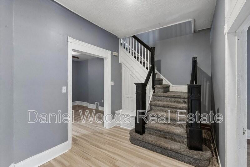 3560 N 11th St - Photo 2 of 17