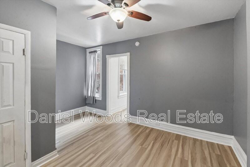 3560 N 11th St - Photo 3 of 17