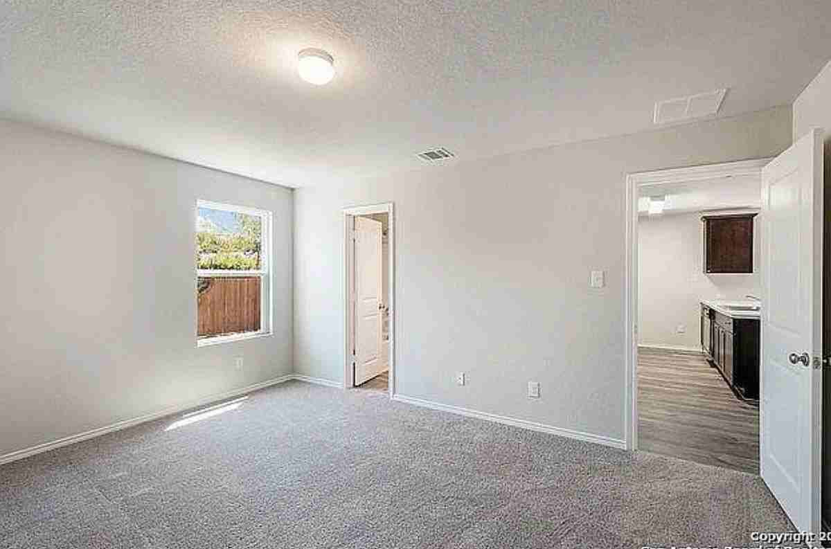 9220 Griffith Run - Photo 5 of 9